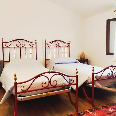 Casa Costabella 홈스테이 *